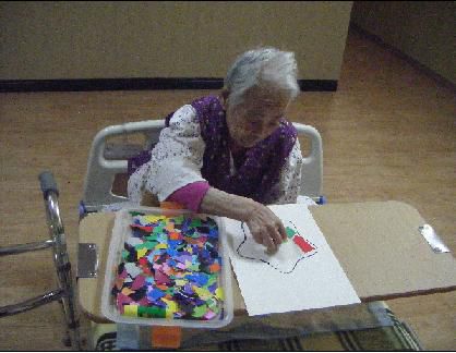 어르신들의 프로그램활동 사진